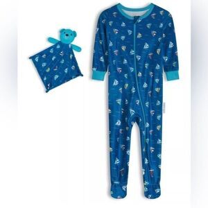 NWT Max & Olivia Baby Boys Snug Fit One Piece with Feet White Blue Sailboats 18M